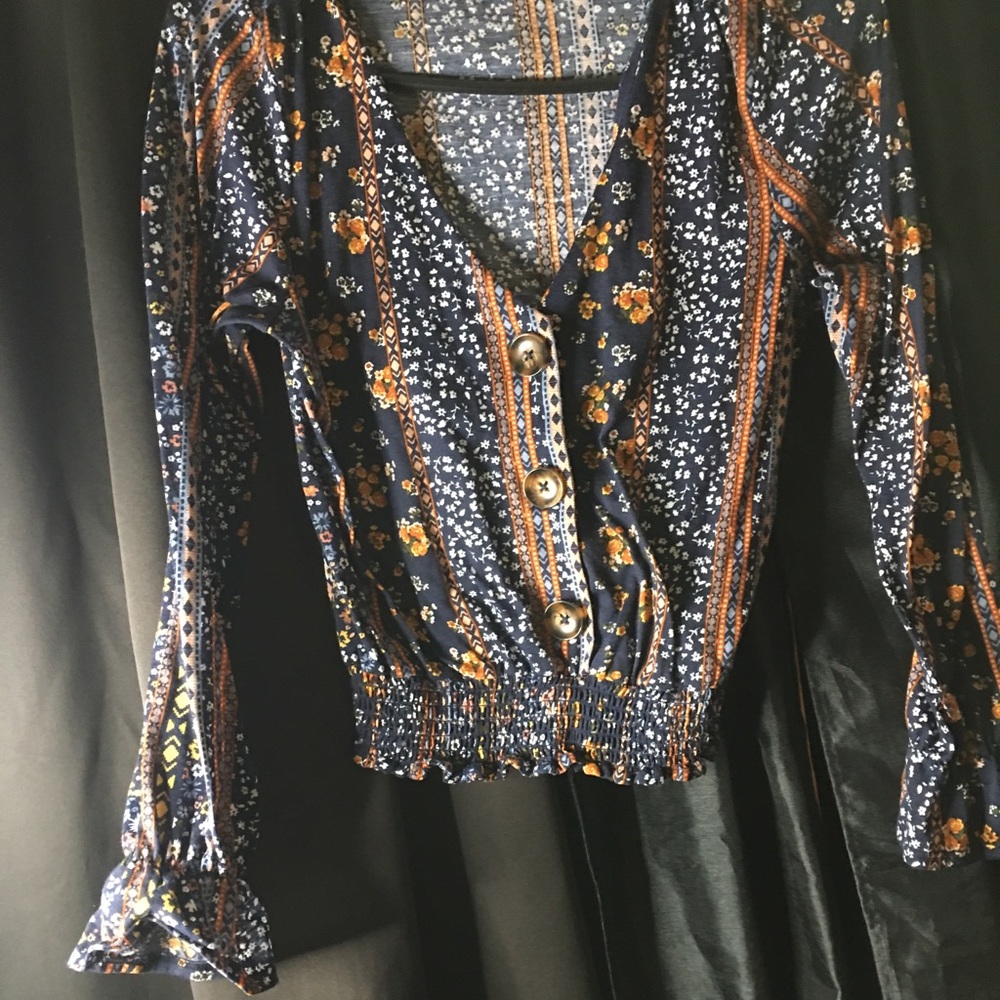 Navy Flair sleeves